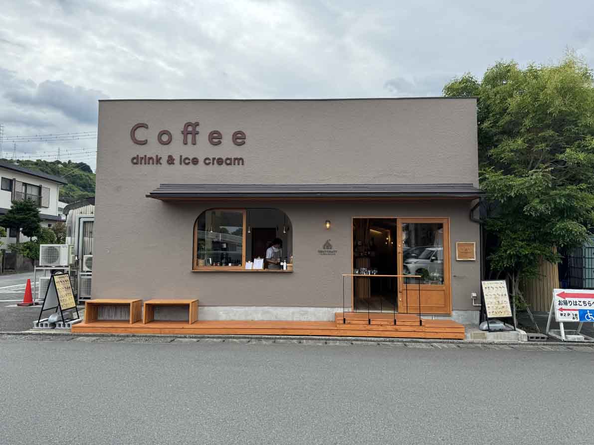 お知らせ「4/25  山安ターンパイク店近くの「DENT CRAFT Coffee Stand」がリニューアルオープン」のサムネイル