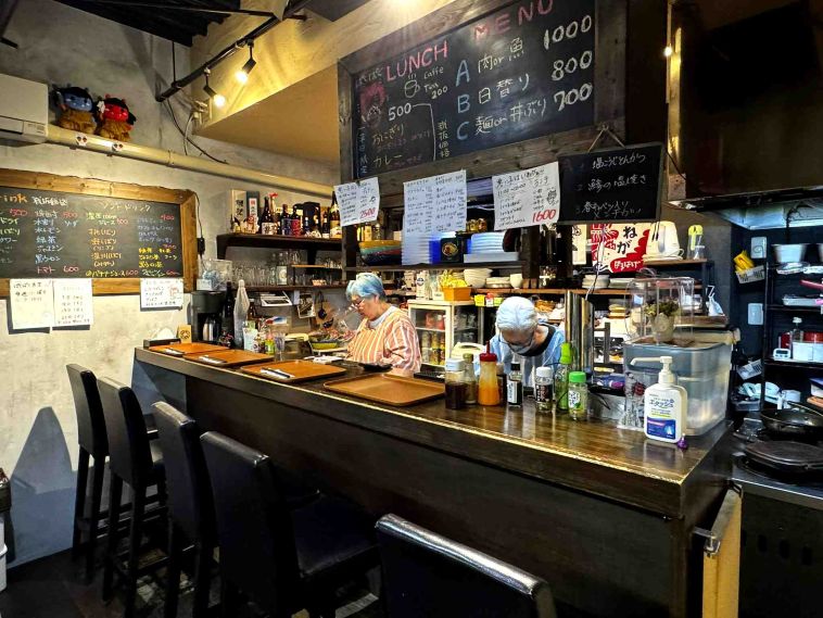 お知らせ「3/2 小田原駅より徒歩2分に『ぱくぱく食堂』がオープン」のサムネイル